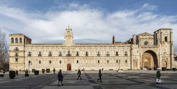 Jeremias Parador de León